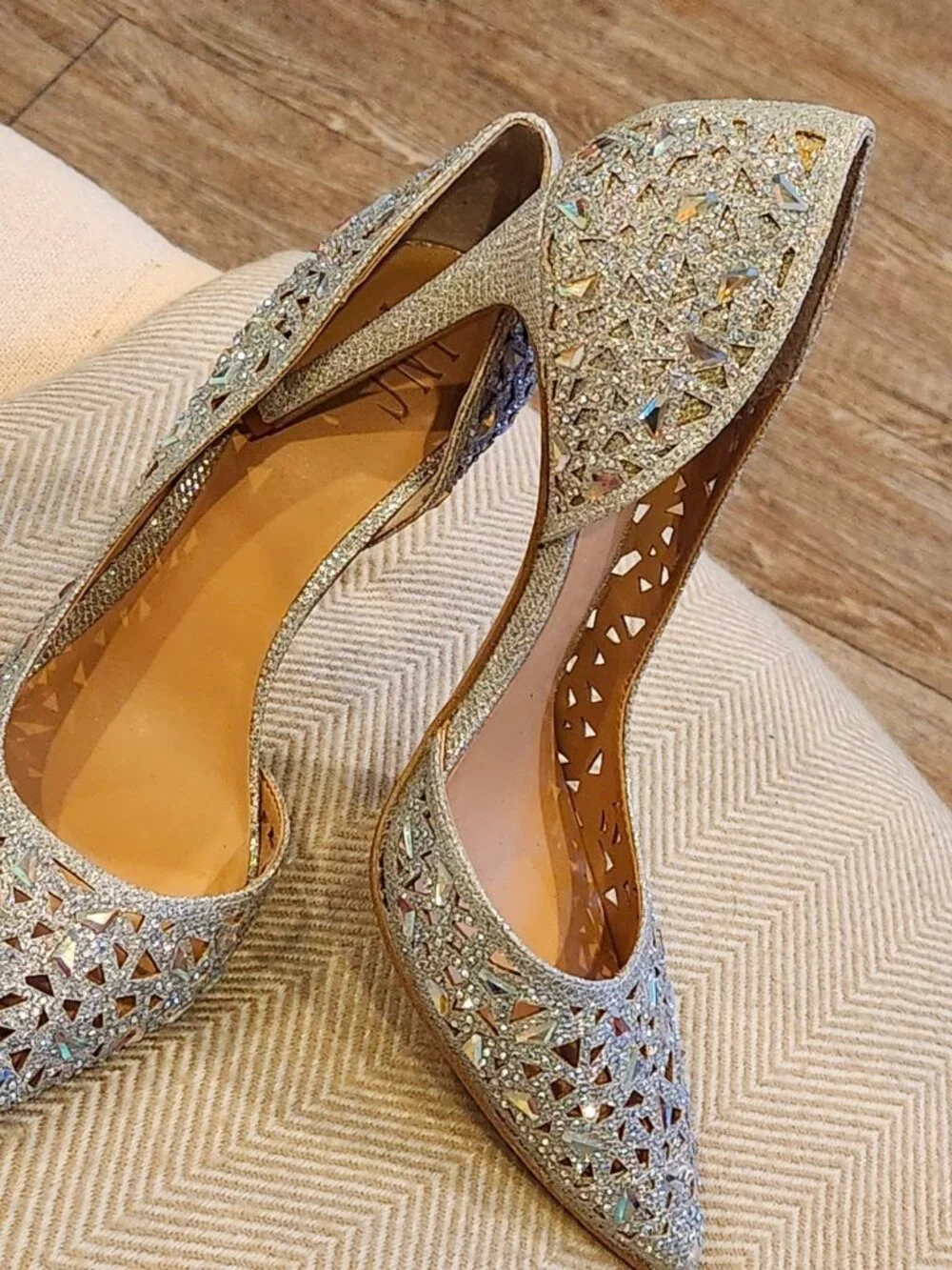 INC International Concepts Kenjay Heels Silver Shiny BRIDAL WEDDING - Picture 2 of 8